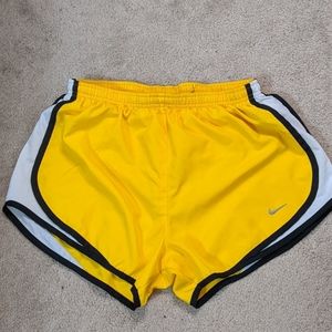 Nike Shorts - M
